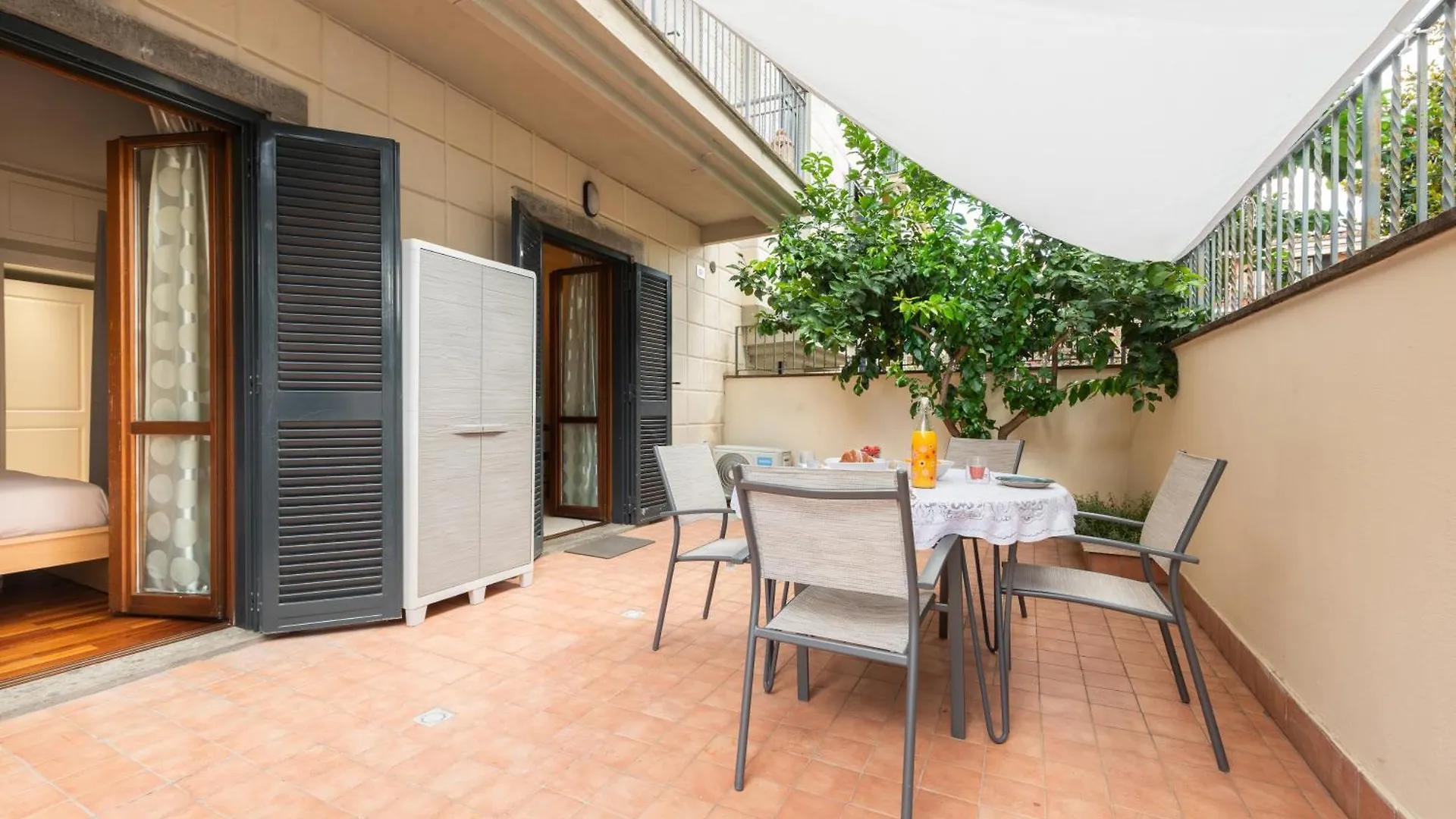 Casa Renate Modern Apartment With Terrace contacts